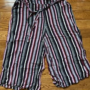 Cropped wide leg pants